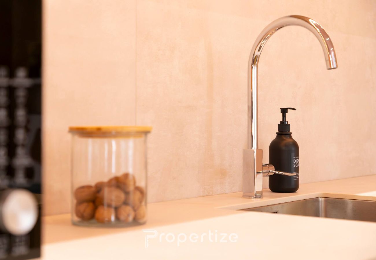 Appartamento a Cagliari - Materia Terra&Vidru Studio by Propertize