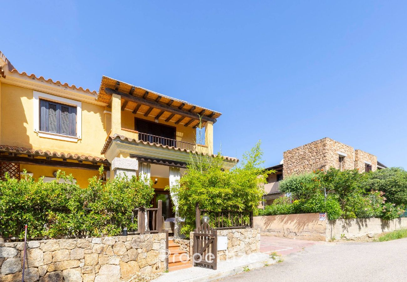 Chalet in Golfo Aranci - Villetta by Propertize - idromassaggio e patio