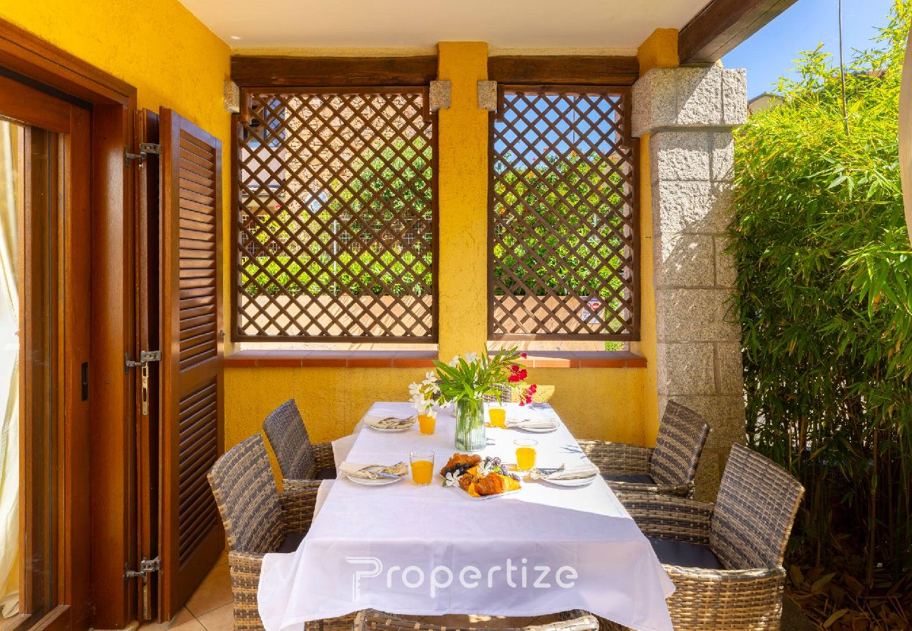 Chalet w Golfo Aranci - Villetta by Propertize - idromassaggio e patio