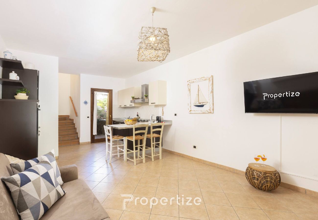 Chalet em Golfo Aranci - Villetta by Propertize - idromassaggio e patio