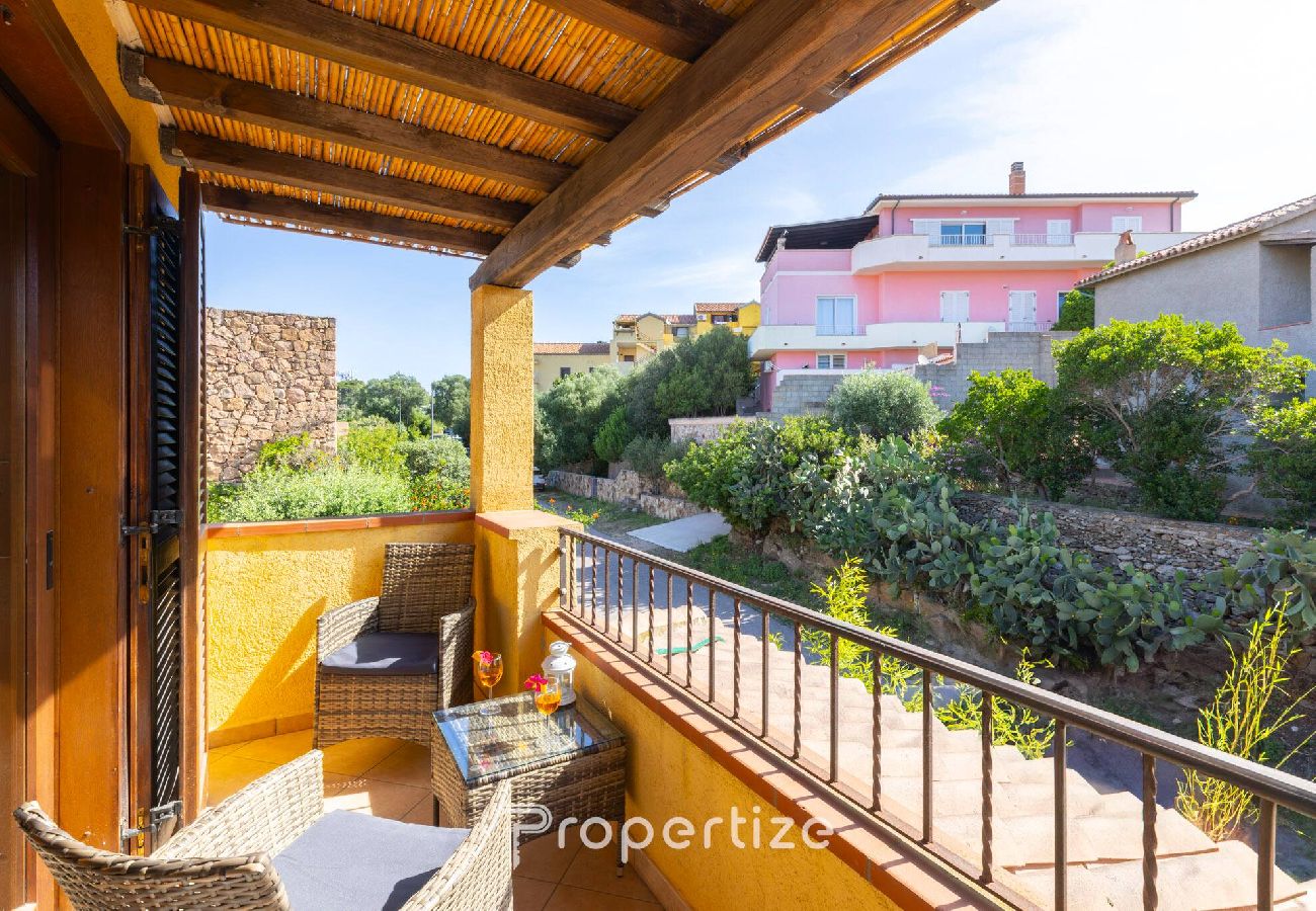 Chalet em Golfo Aranci - Villetta by Propertize - idromassaggio e patio