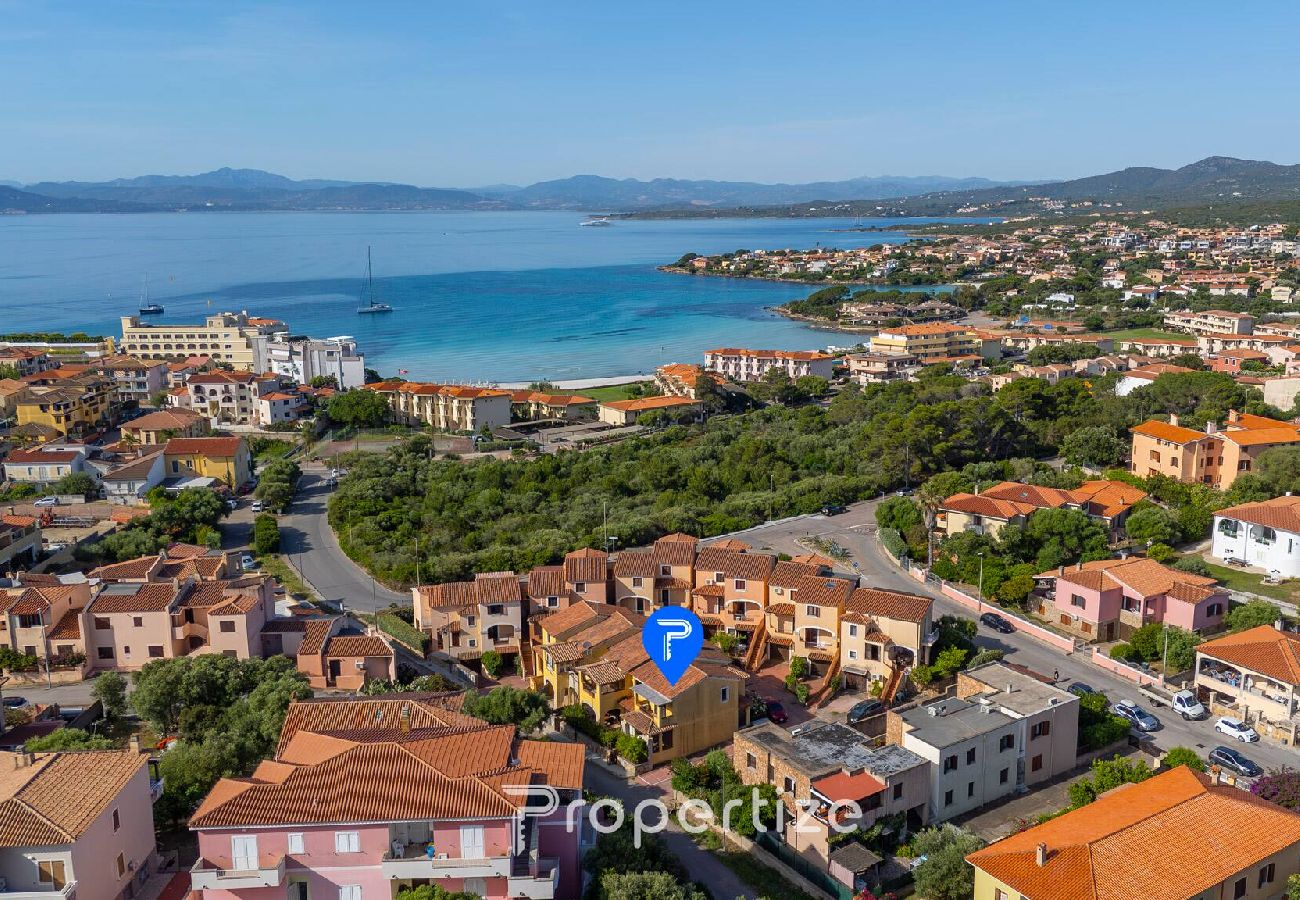 Chalet em Golfo Aranci - Villetta by Propertize - idromassaggio e patio