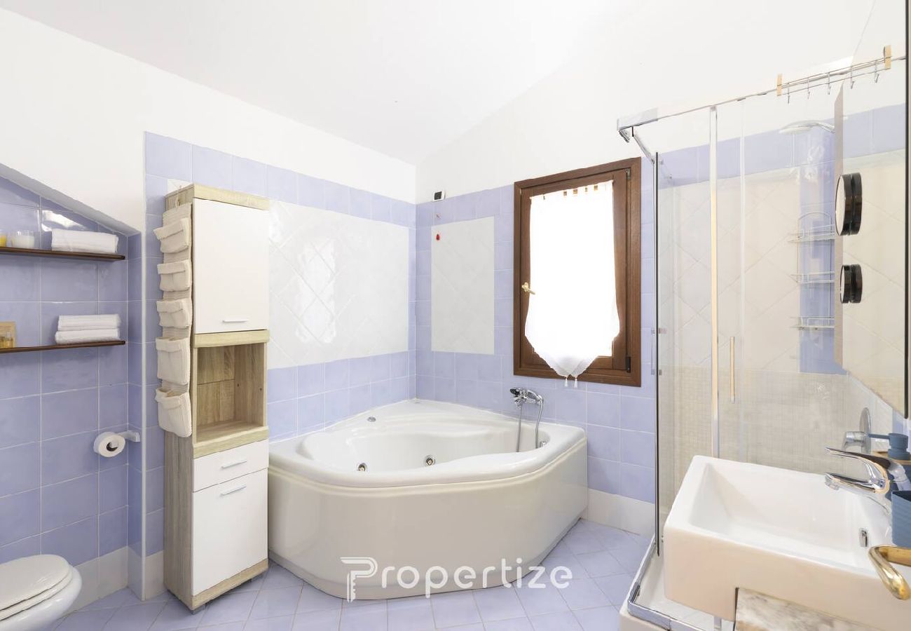 Chalet in Golfo Aranci - Villetta by Propertize - idromassaggio e patio
